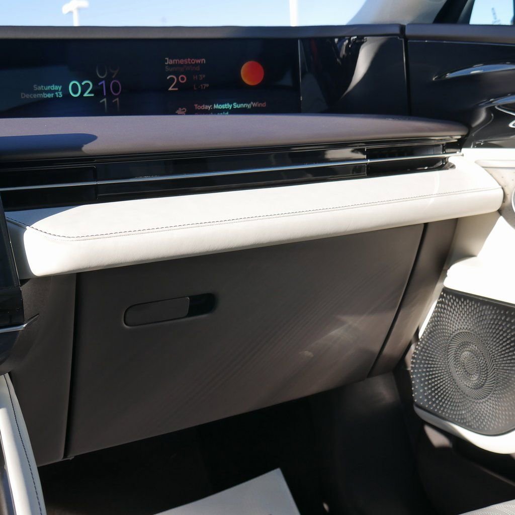 Used 2024 Lincoln Nautilus Black Label image 34