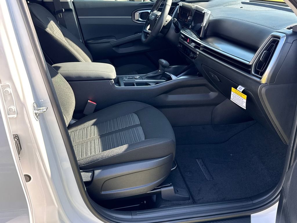 New 2026 Kia Sorento LX image 13