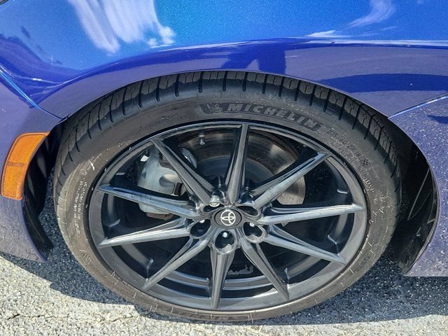 Used 2023 Toyota GR86 Premium RWD image 10