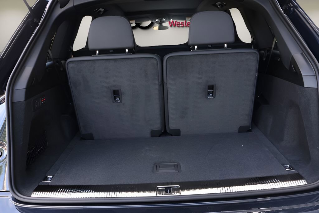 New 2026 Audi Q7 3.0T Premium Plus AWD/4WD image 16