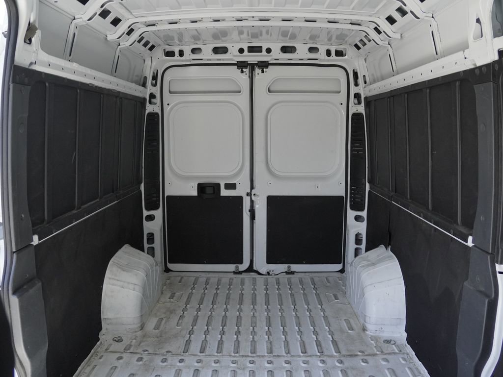 Used 2025 RAM ProMaster 2500 w/ Convenience Group FWD image 28