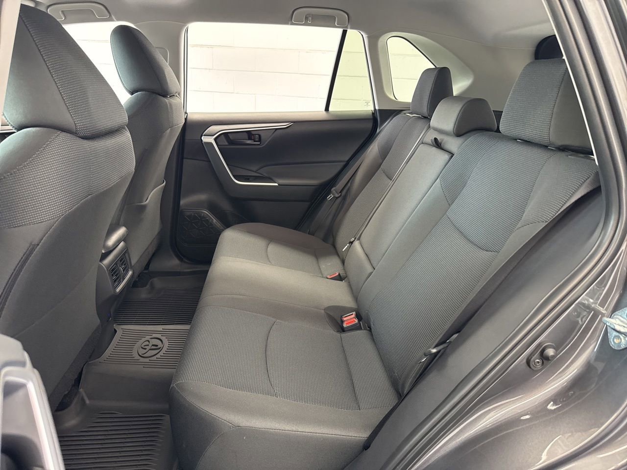 Certified 2025 Toyota RAV4 LE AWD/4WD image 37