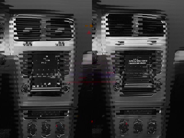 Used 2016 Volkswagen Golf SE w/ Lighting Package image 10