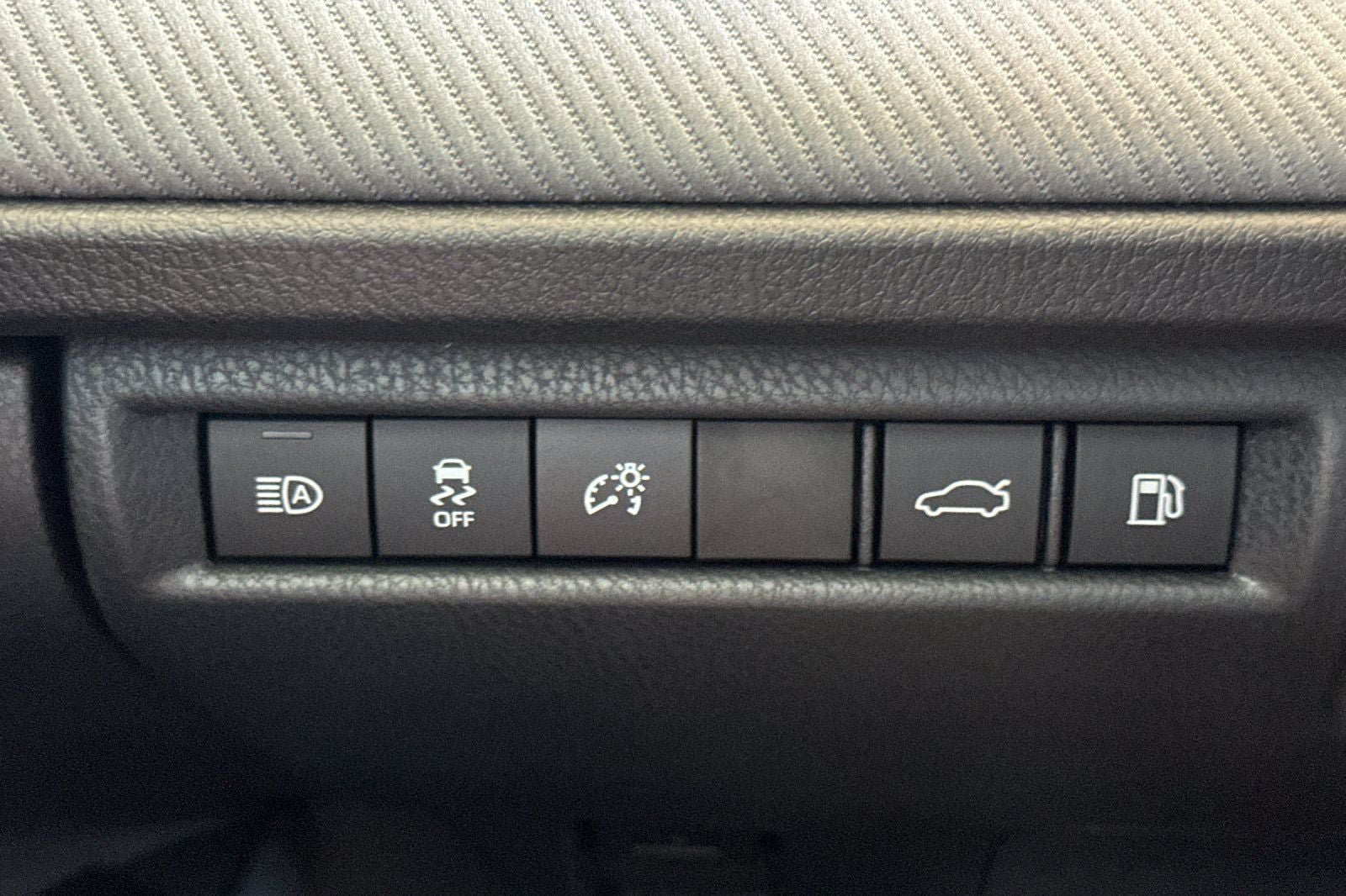 New 2026 Toyota Camry SE FWD image 29