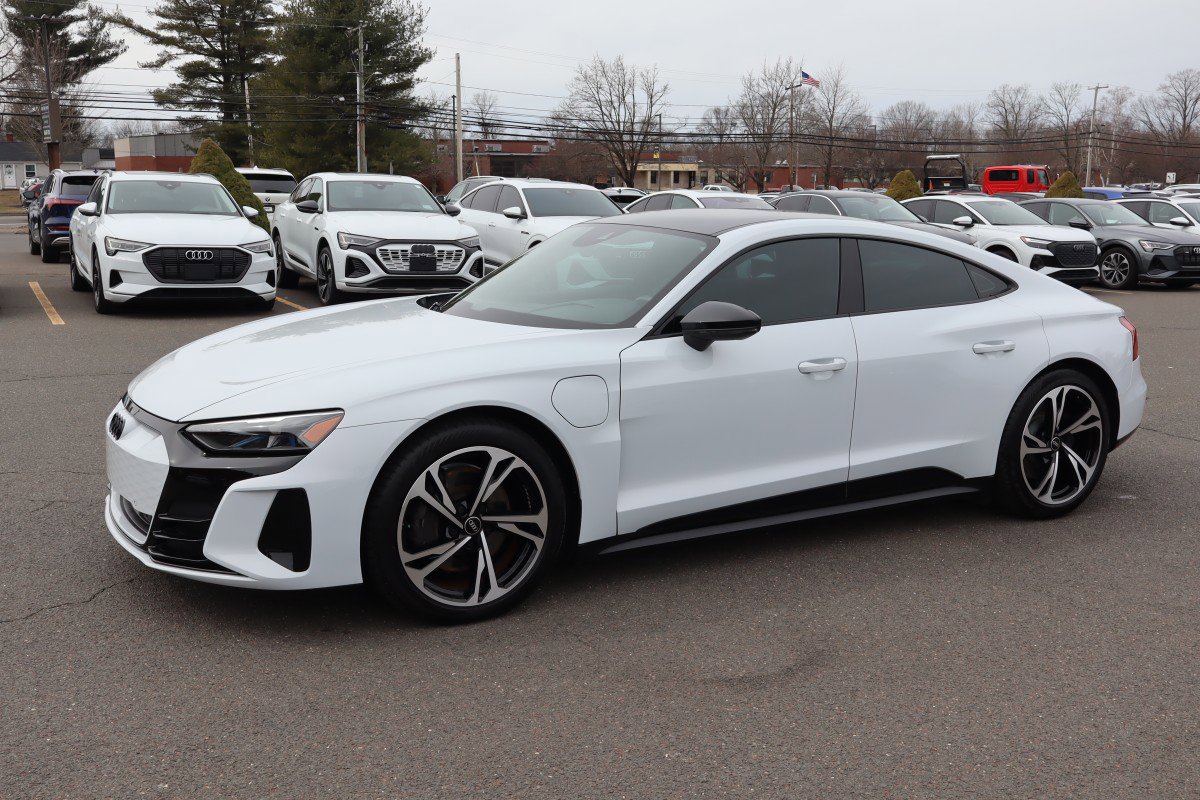 Used 2023 Audi e-tron GT Premium Plus w/ Performance Package AWD/4WD video 1