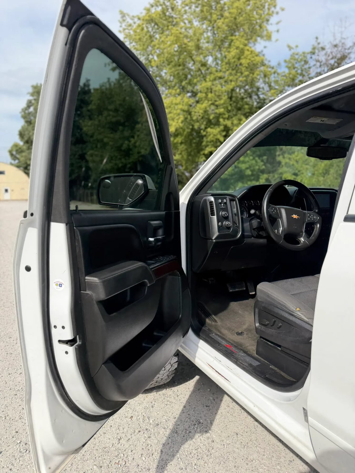 Used 2015 Chevrolet Silverado 1500 LT w/ All Star Edition AWD/4WD image 11