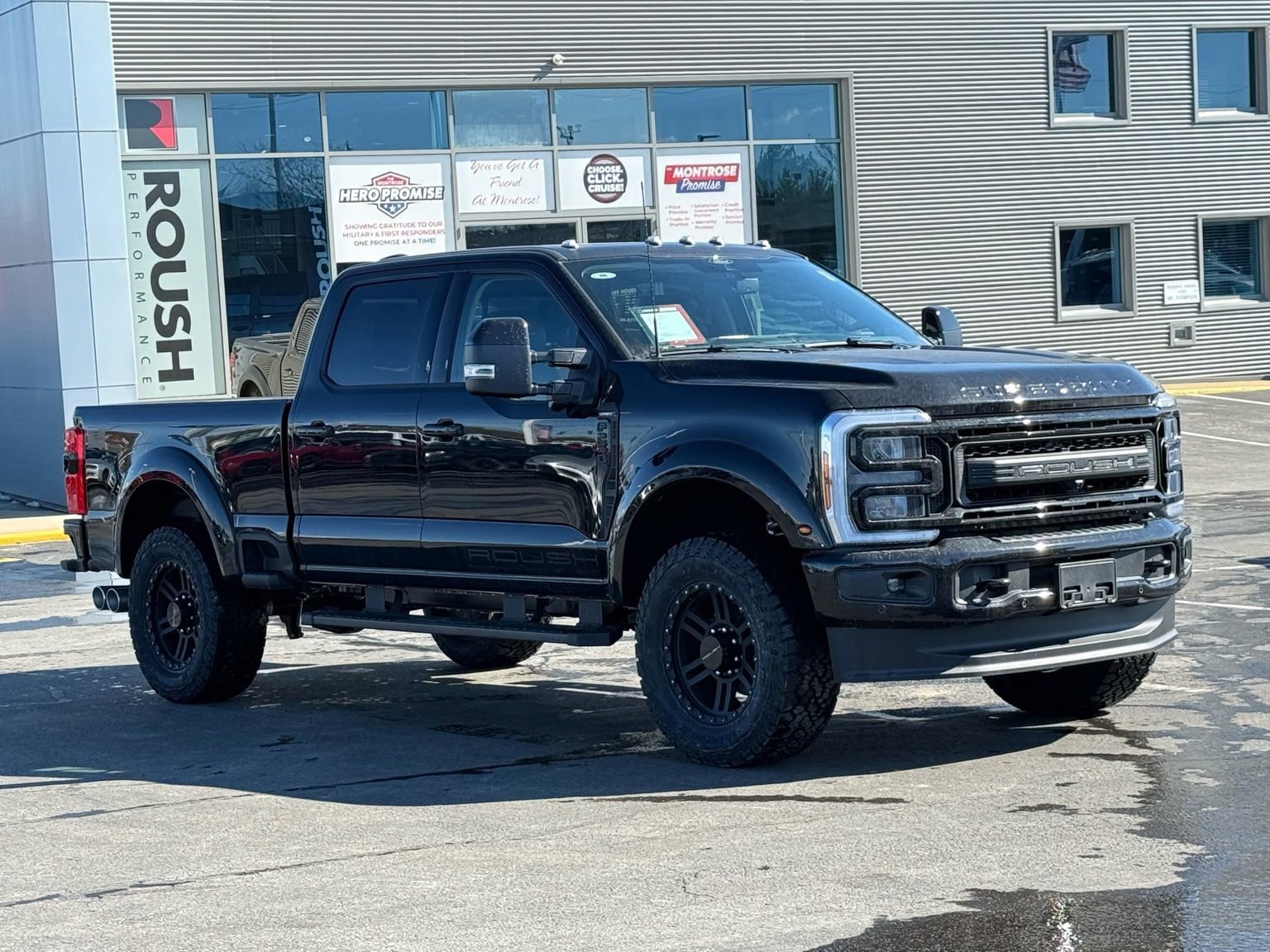 New 2026 Ford F250 Lariat w/ Black Appearance Package image 9