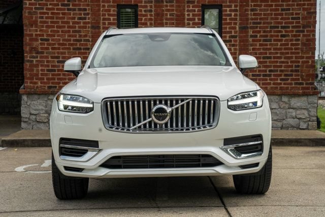 Used 2025 Volvo XC90 T8 Plus w/ Protection Package Premier AWD/4WD image 2