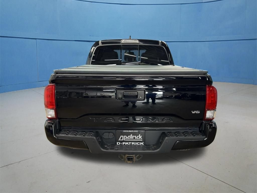Used 2017 Toyota Tacoma TRD Off-Road AWD/4WD image 10