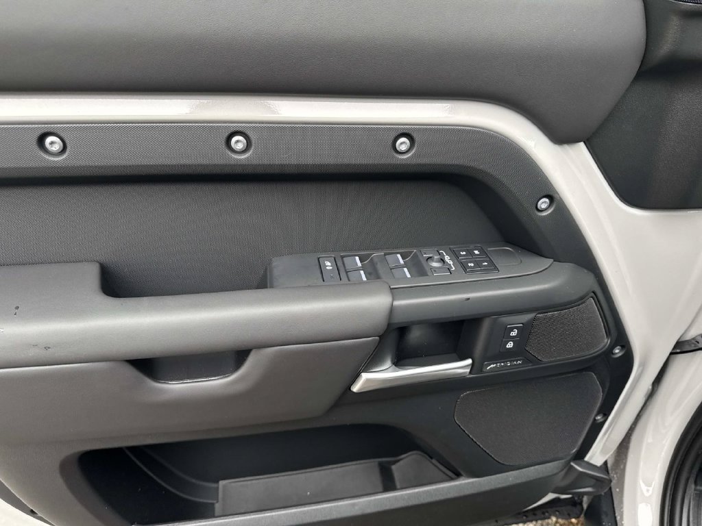 New 2026 Land Rover Defender 130 S AWD/4WD image 18