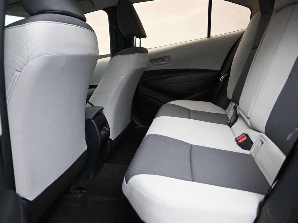 Used 2025 Toyota Corolla LE image 13