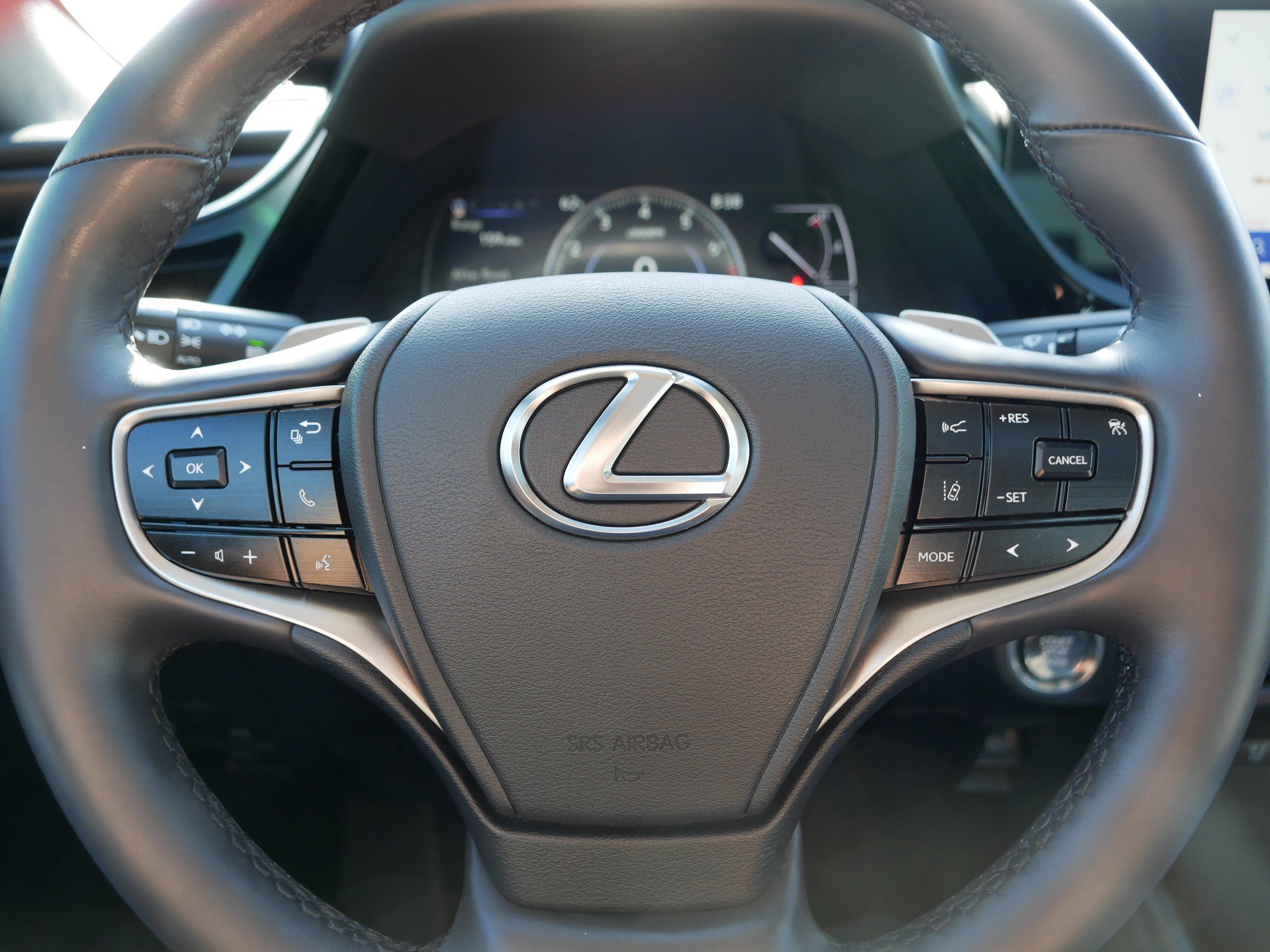 Used 2024 Lexus ES 250 w/ Premium Package image 25