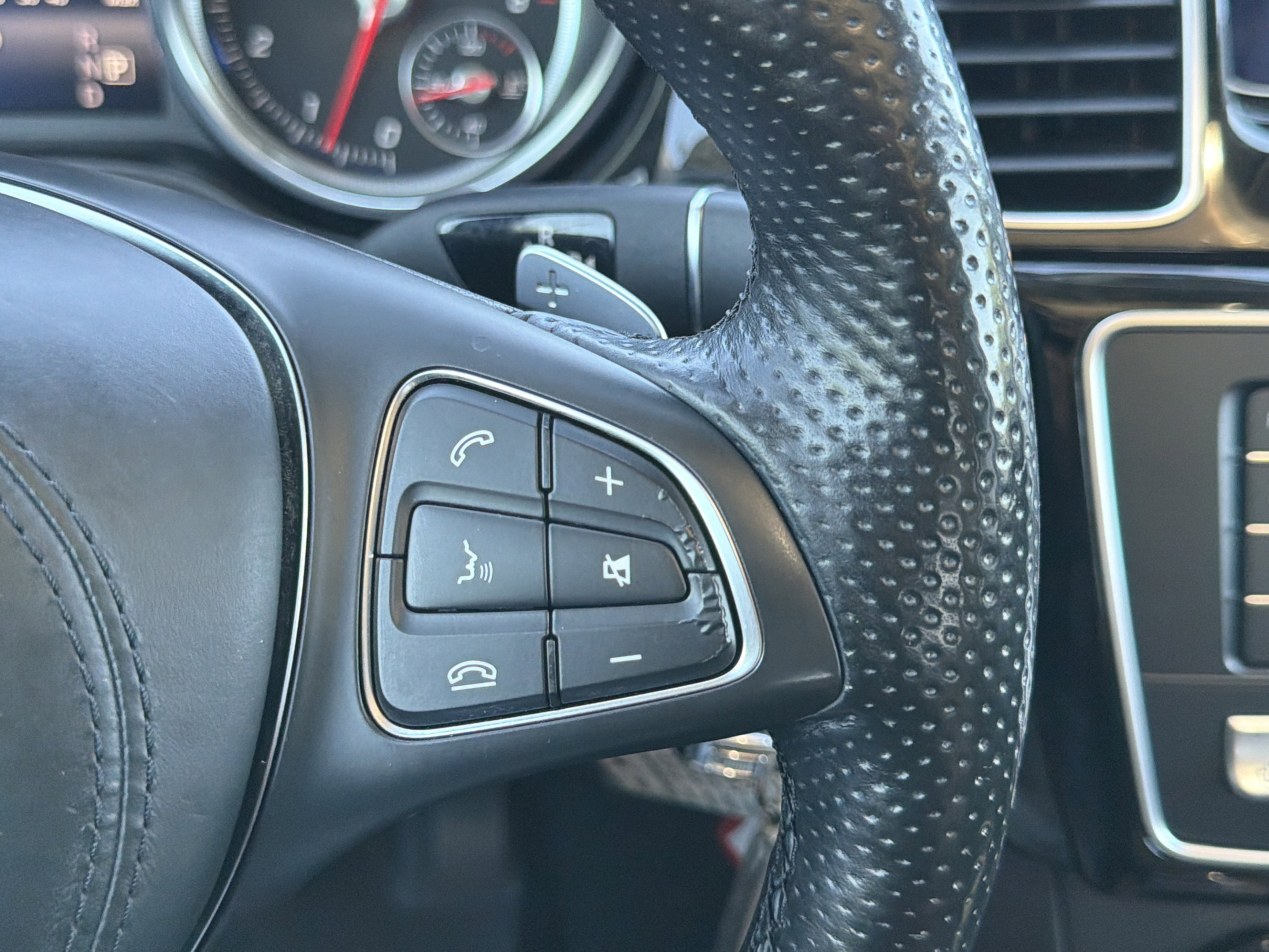 Used 2017 Mercedes-Benz GLS 550 4MATIC image 16