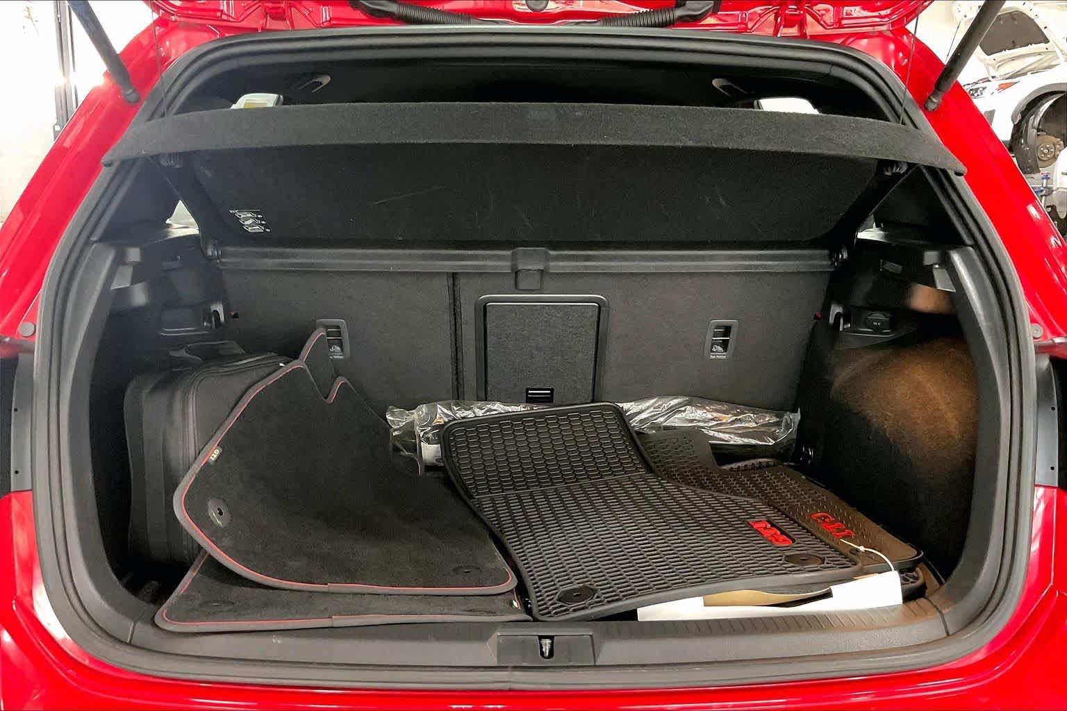 Used 2017 Volkswagen GTI Sport FWD image 33