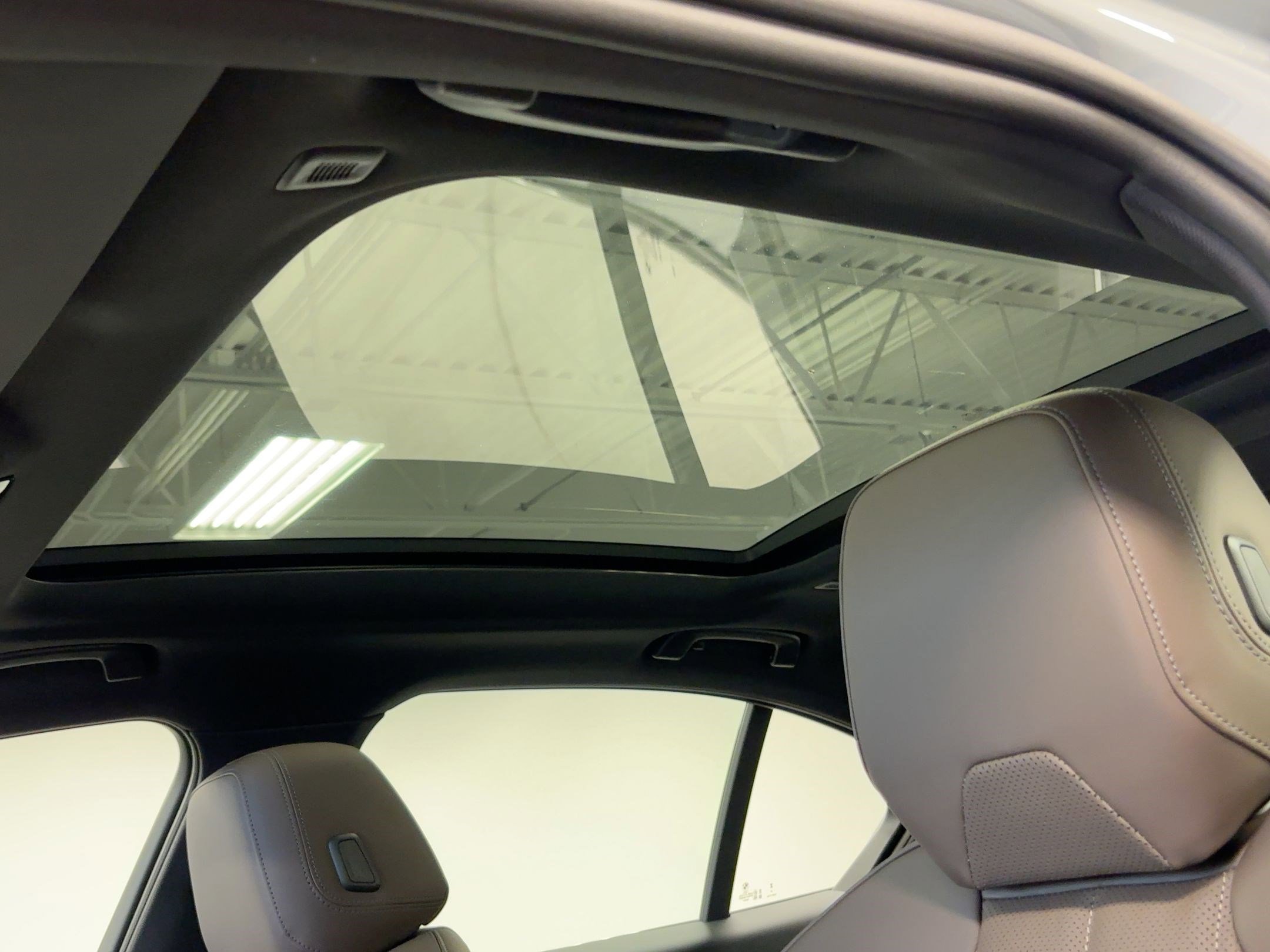 Used 2026 BMW i5 eDrive40 w/ M Sport Package image 13