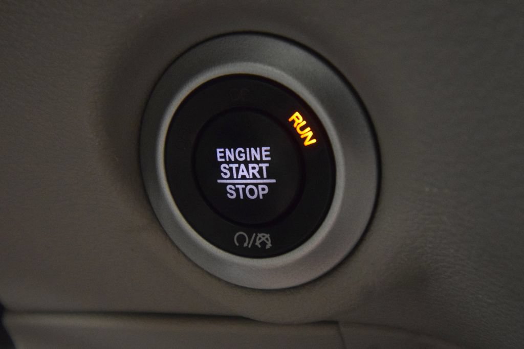 Used 2023 Chrysler Pacifica Touring-L FWD image 36