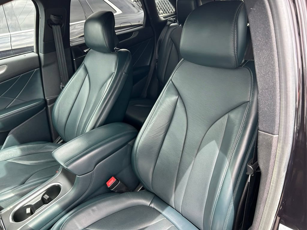 Used 2019 Lincoln MKC Reserve w/ MKC Technology Package FWD image 13