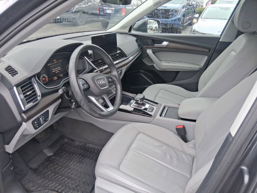 Used 2021 Audi Q5 2.0T Premium Plus w/ Premium Plus Package AWD/4WD image 8