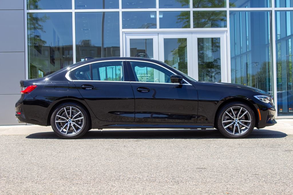 Used 2020 BMW 330i xDrive Sedan w/ Premium Package AWD/4WD image 4