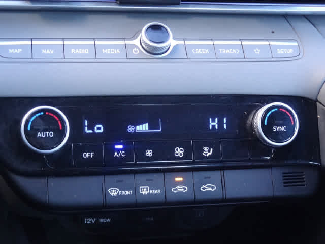 Used 2024 Hyundai Elantra SEL FWD image 34