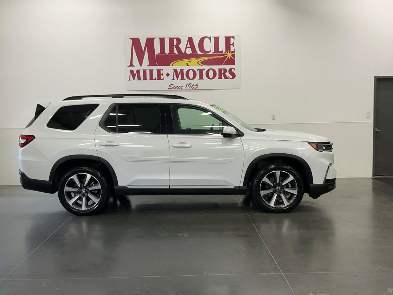 Used 2023 Honda Pilot Elite image 6