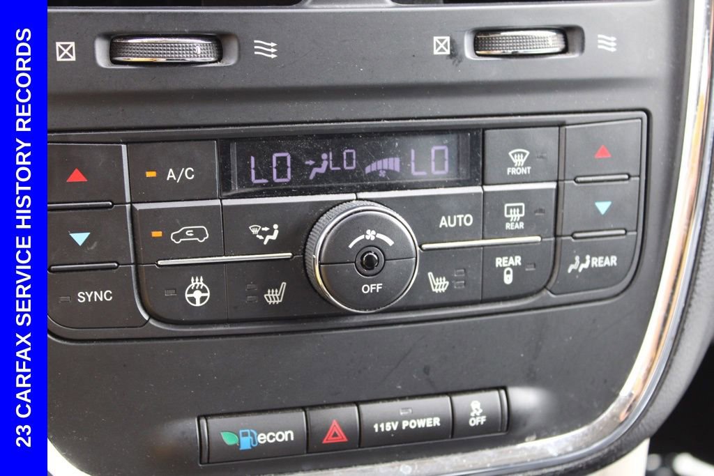 Used 2016 Chrysler Town & Country Touring-L image 44