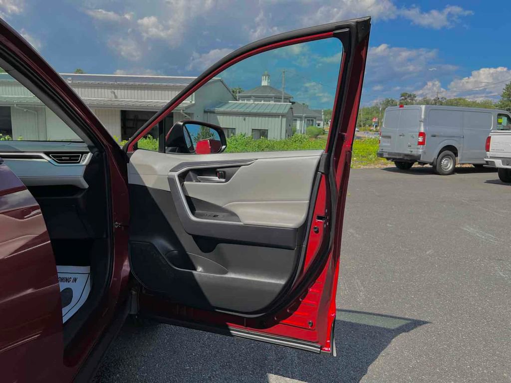 Used 2023 Toyota RAV4 XLE image 15