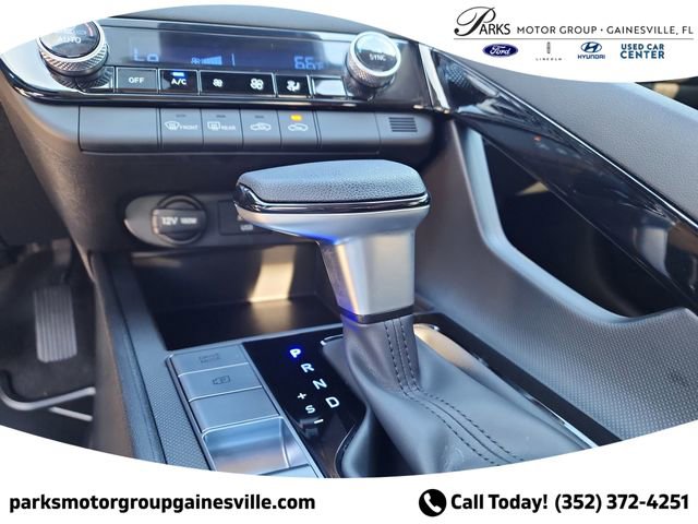 New 2025 Hyundai Elantra Blue FWD image 19