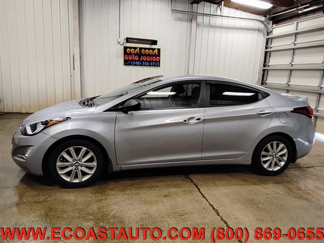 Used 2016 Hyundai Elantra SE w/ Option Group 02 FWD image 5