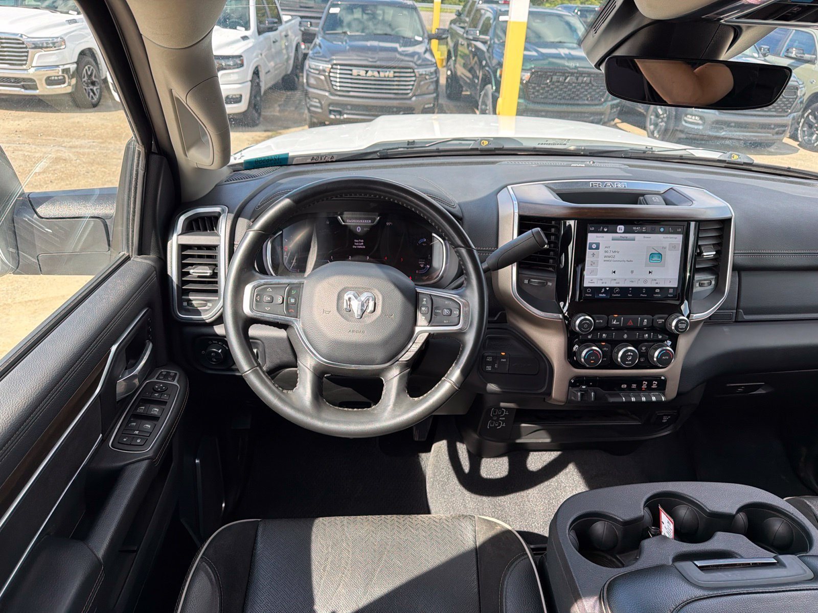 Used 2024 RAM 2500 Laramie w/ Safety Group AWD/4WD image 11