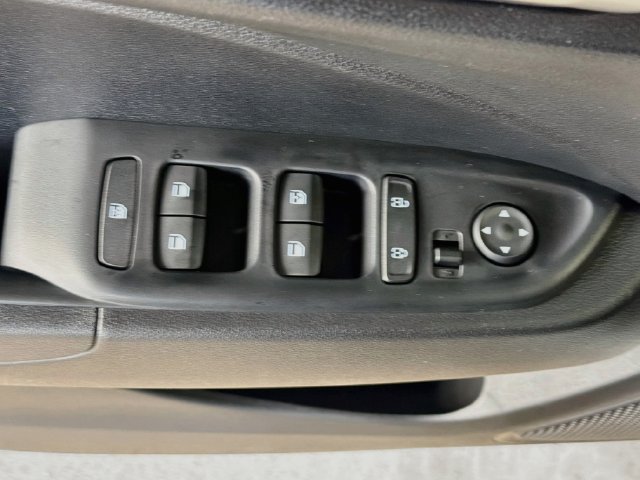 New 2026 Hyundai Venue SEL FWD image 17