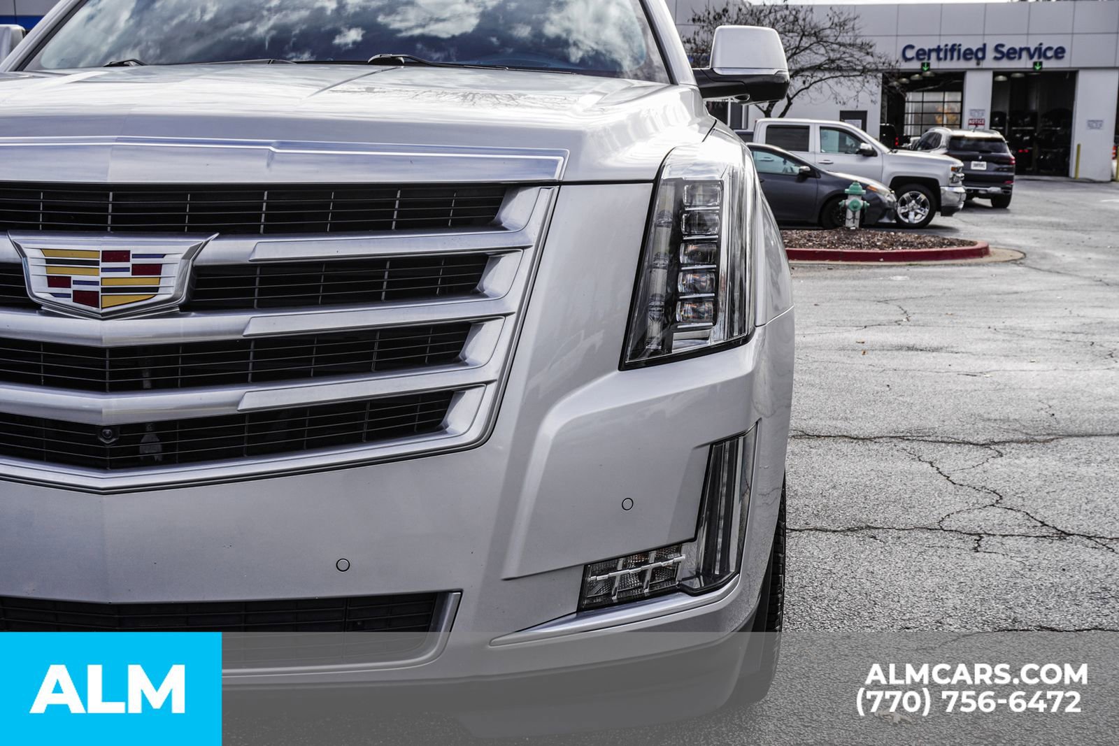 Used 2016 Cadillac Escalade Luxury image 18