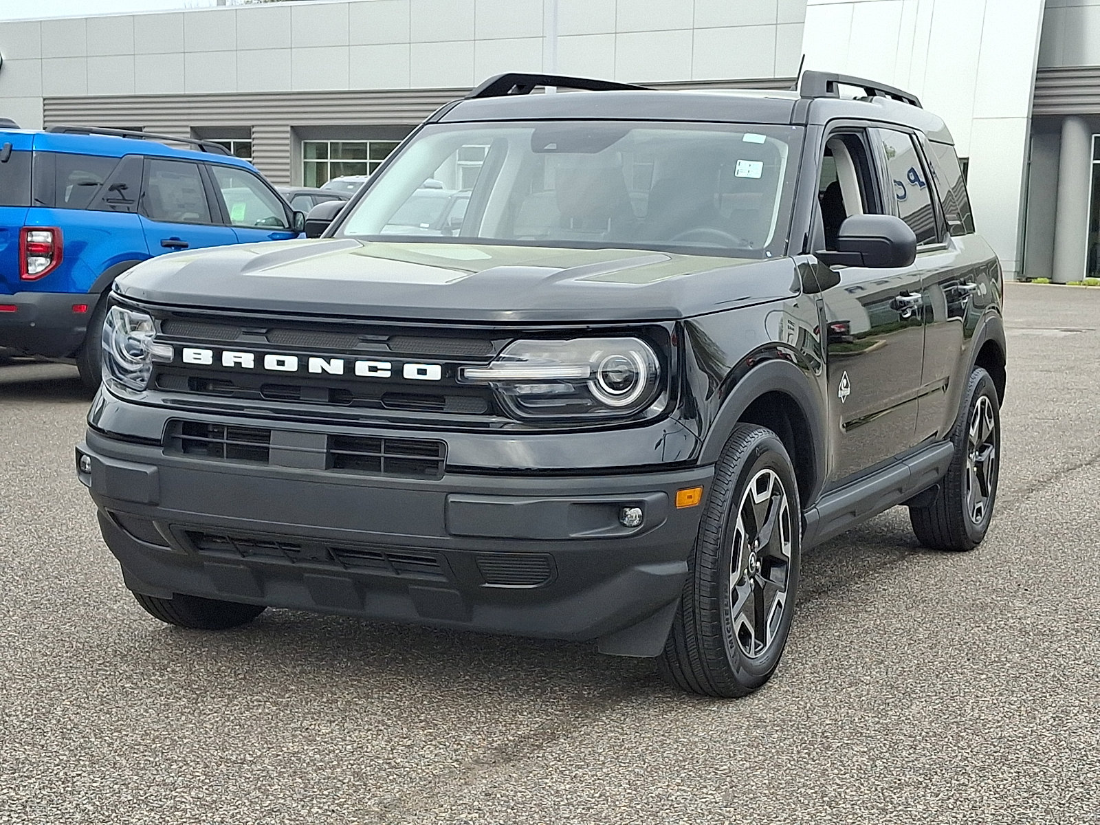 Certified 2023 Ford Bronco Sport Outer Banks w/ Tech Package image 4