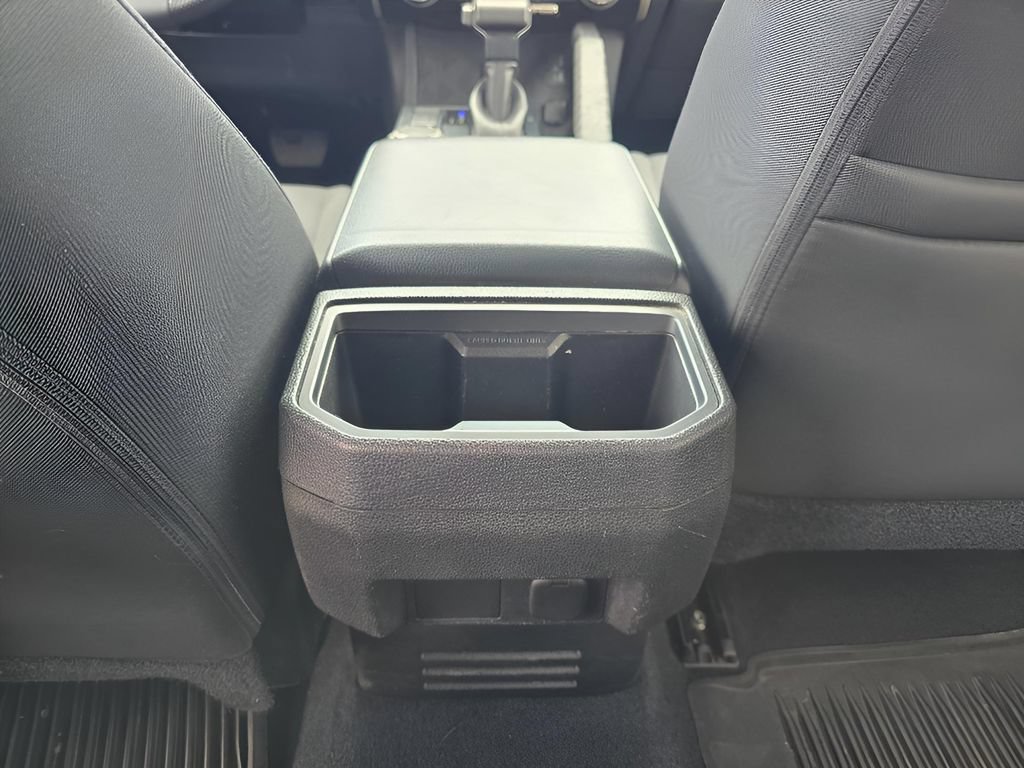Used 2025 Toyota Tacoma SR5 AWD/4WD image 10