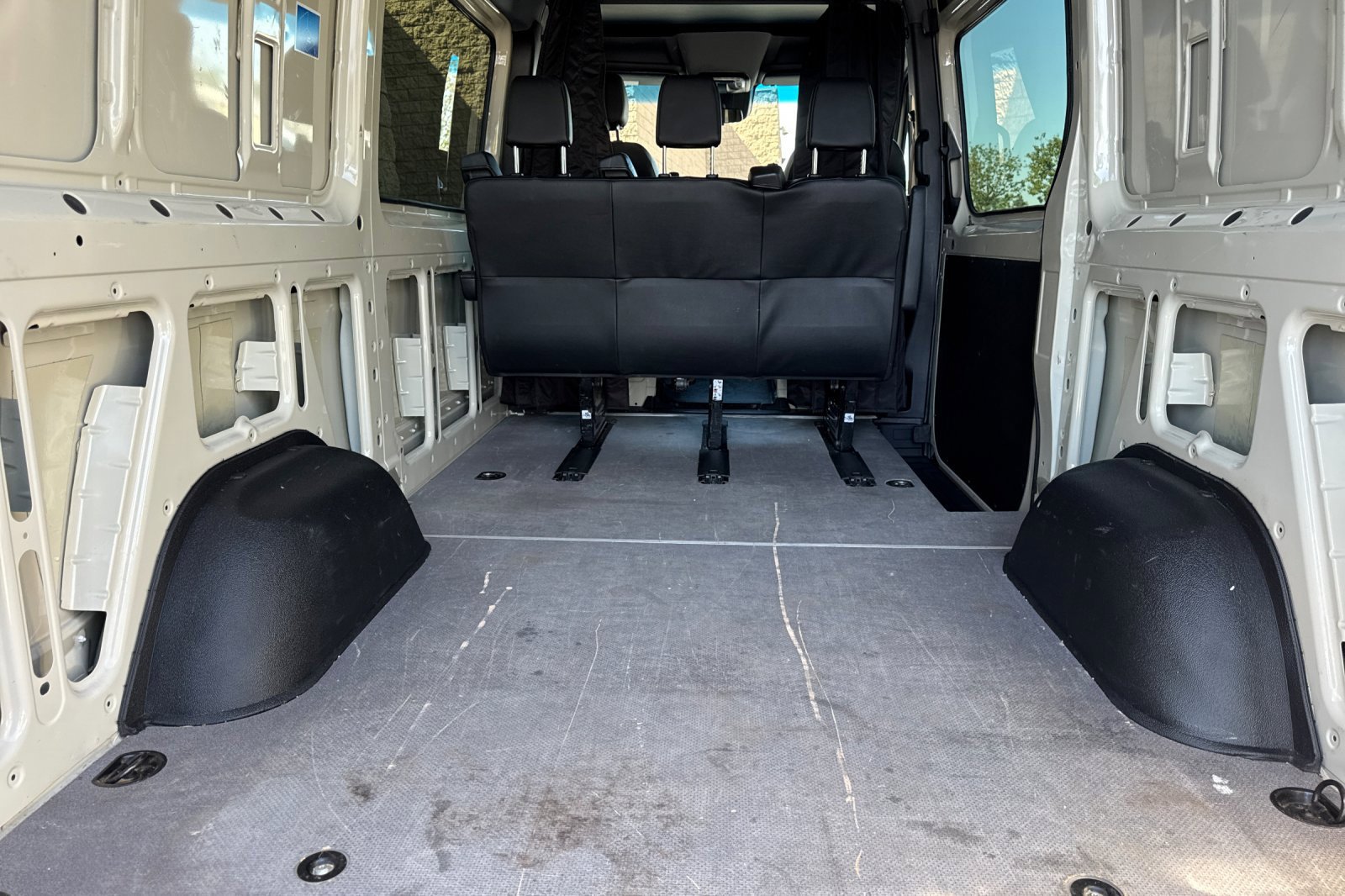 Used 2024 Mercedes-Benz Sprinter 2500 image 17