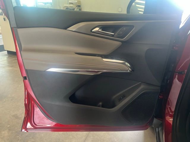 New 2025 Chevrolet Traverse LT w/ LPO, Floor Liner Package image 10