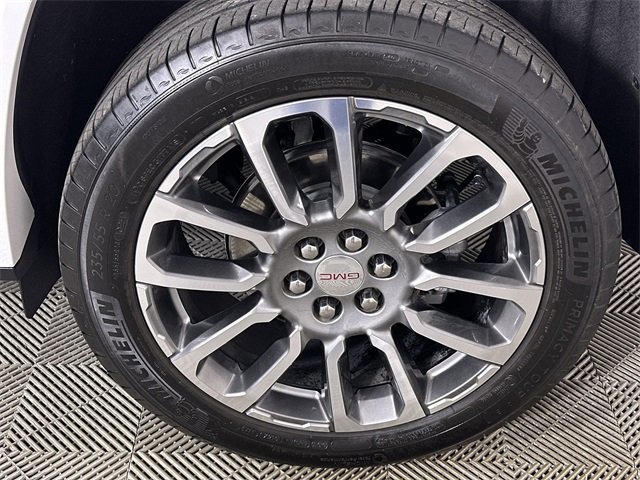 Used 2023 GMC Acadia Denali image 34