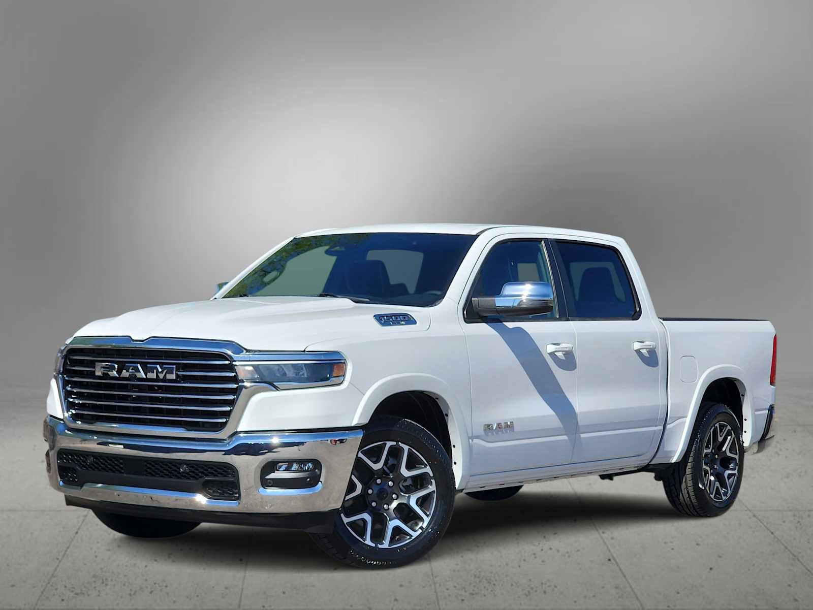 Used 2025 RAM 1500 Laramie image 1