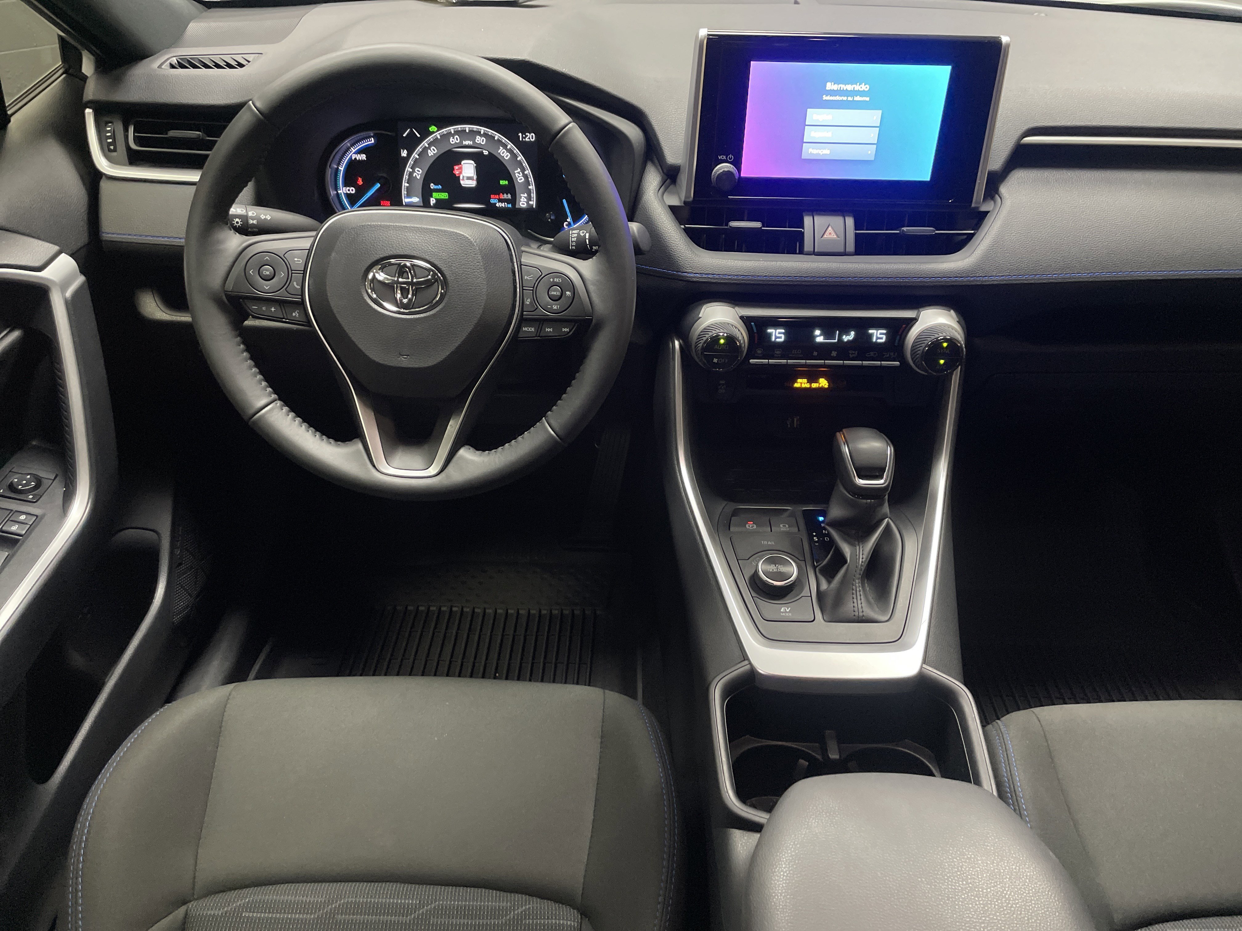 Certified 2025 Toyota RAV4 SE image 30