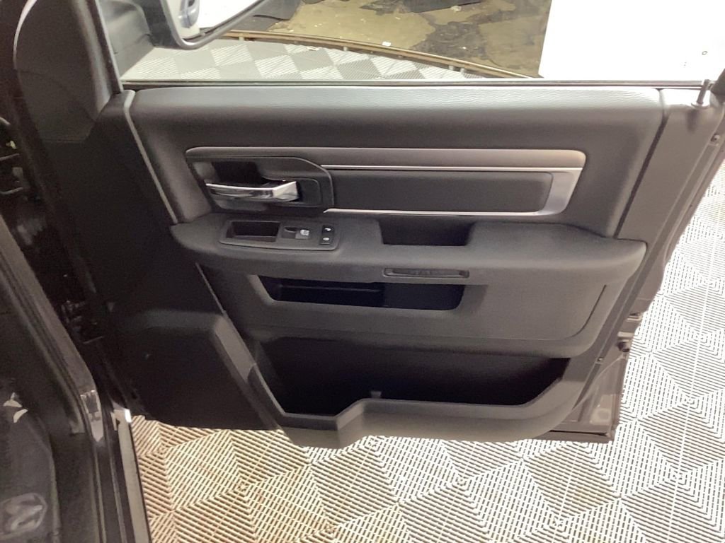 Used 2022 RAM 1500 Classic Warlock w/ Electronics Group image 9