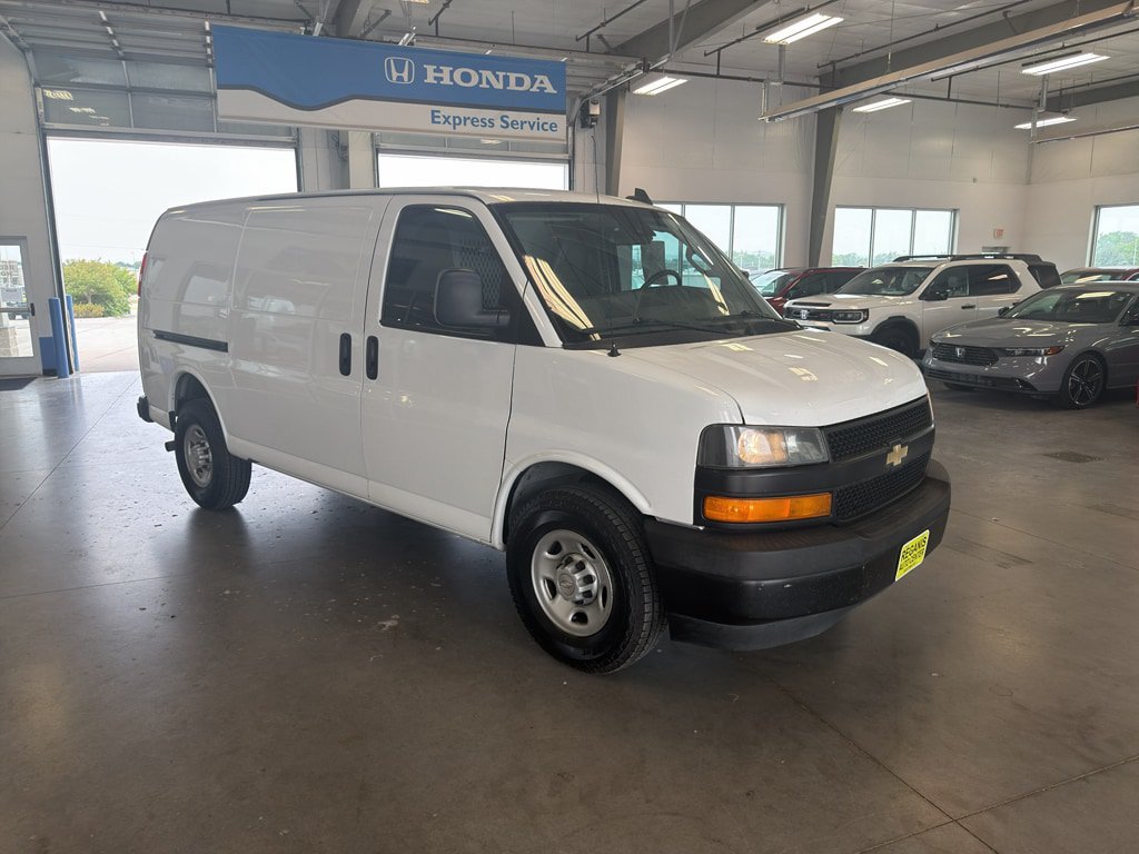 Used 2019 Chevrolet Express 2500 w/ Communications Package RWD image 7