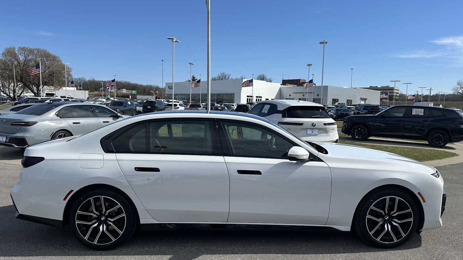 New 2026 BMW 740i xDrive w/ Premium Package AWD/4WD image 10