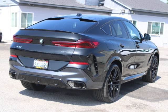 Used 2024 BMW X6 xDrive40i w/ M Sport Professional Package AWD/4WD image 5