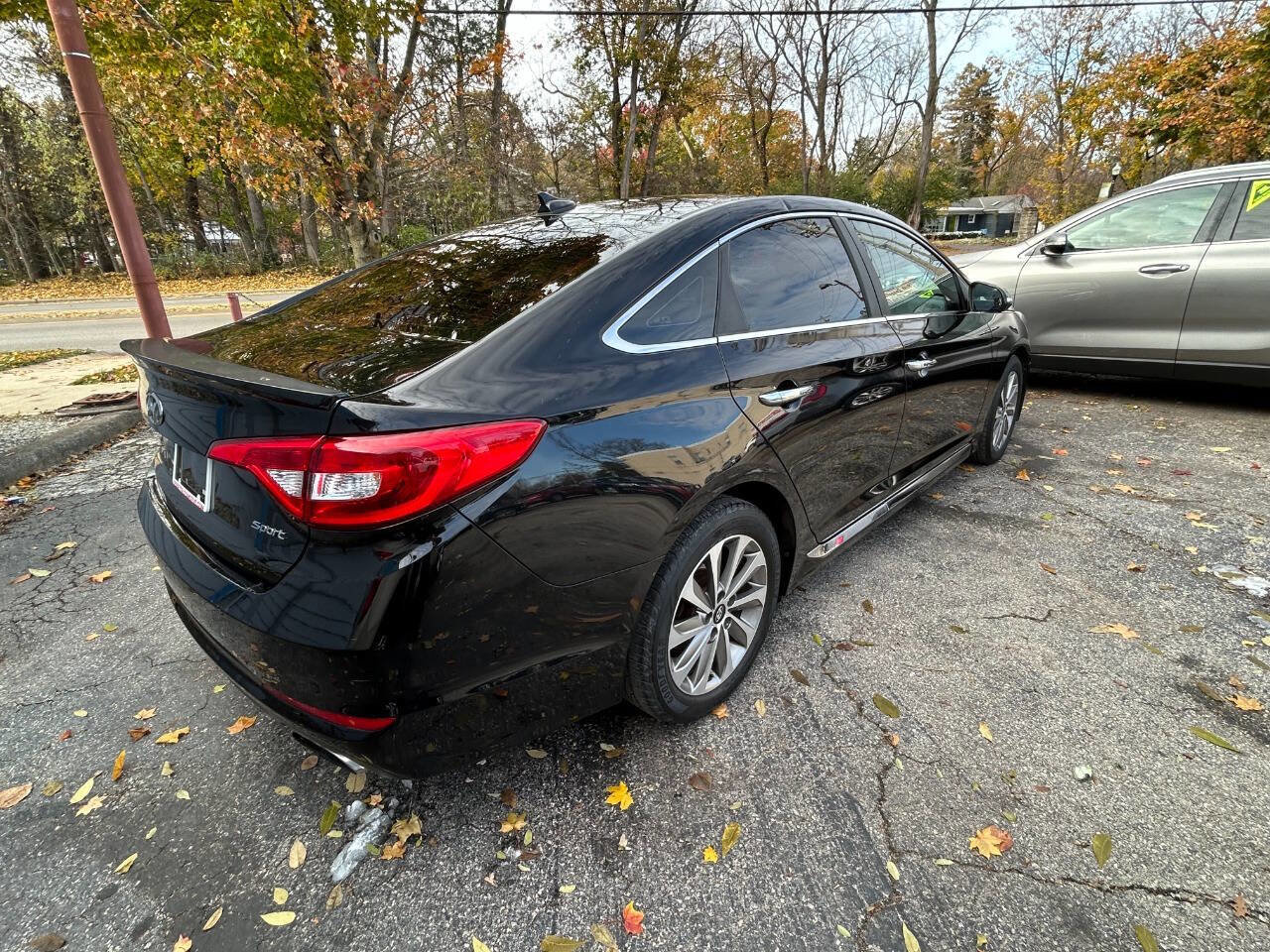 Used 2016 Hyundai Sonata Sport w/ Option Group 1V image 12