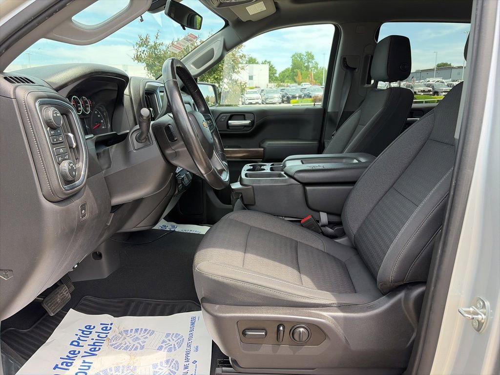 Used 2021 Chevrolet Silverado 1500 LT AWD/4WD image 49