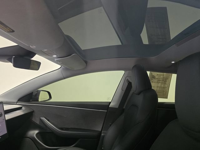 Used 2025 Tesla Model 3 Long Range RWD image 17