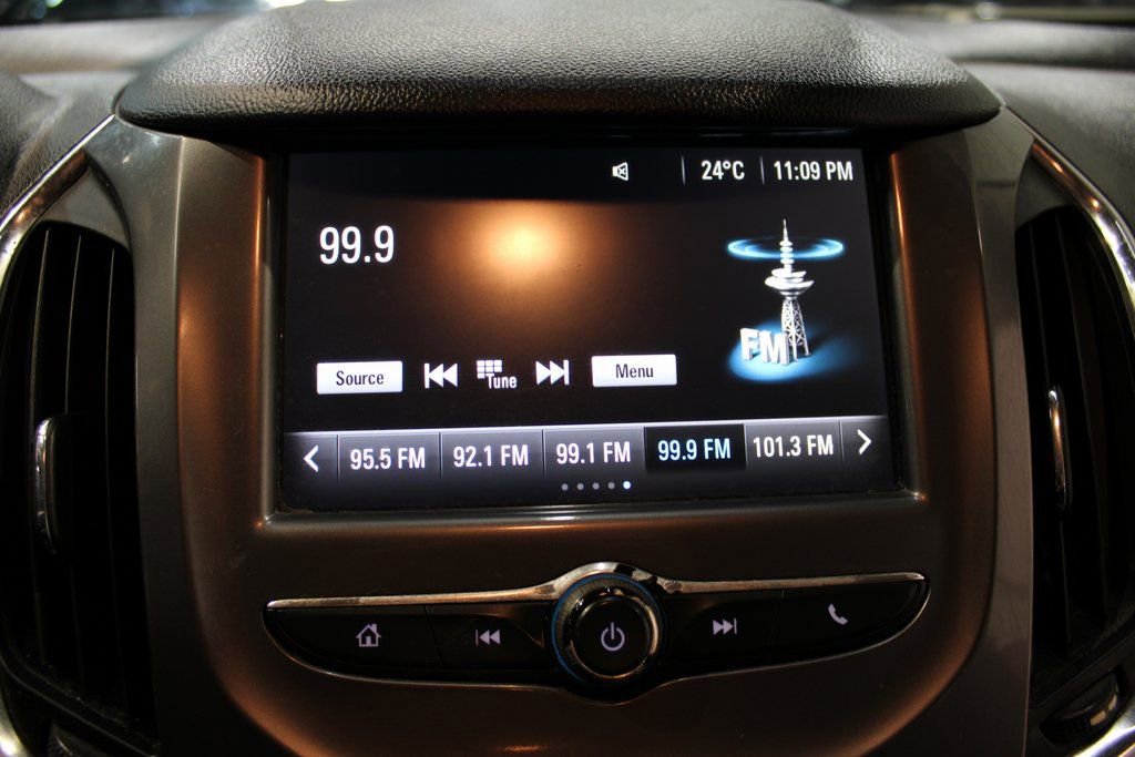 Used 2017 Chevrolet Cruze LT image 14