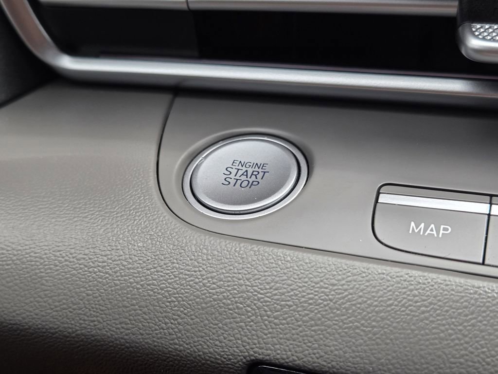Used 2024 Hyundai Elantra Blue FWD image 22