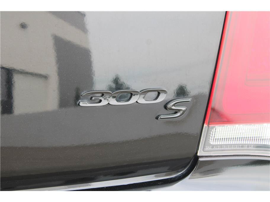Used 2021 Chrysler 300 S RWD image 36