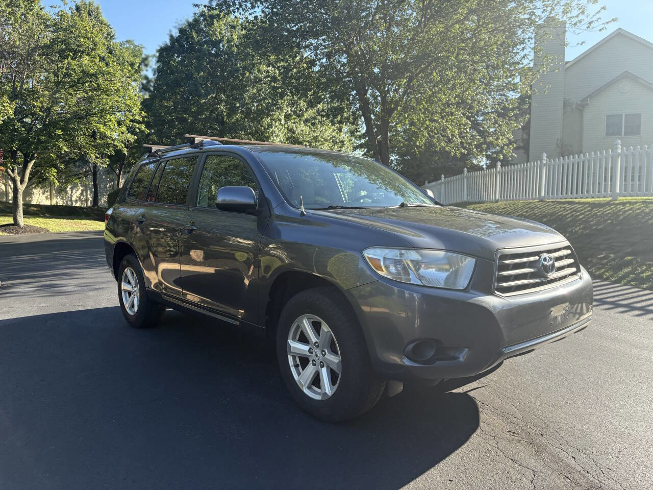 Used 2010 Toyota Highlander 4WD image 2